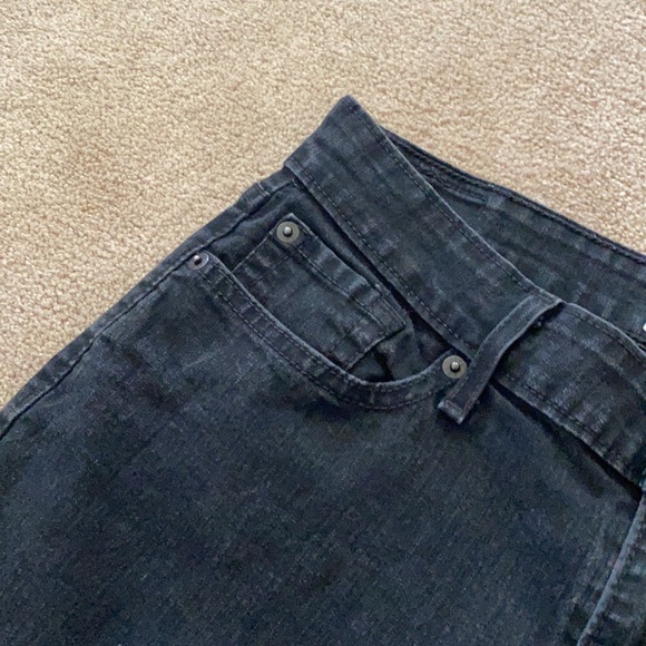 Levi’s Skinny Leg Jeans in Black - Picture 5 of 9